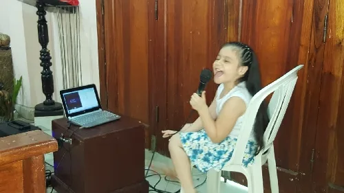 Foto de Analia Constanza. La dulce y melodiosa voz del Paraguay