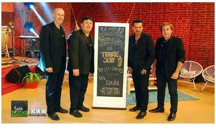 Foto de Clasikero's con Kike Riveros